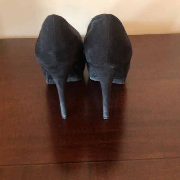 **LC Lauren Conrad Black Suede Heels - Picture 3 of 6